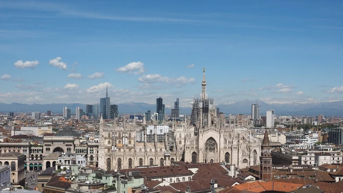 Miláno.