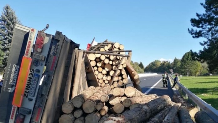 Od Antarktídy sa odlomil obrovský kus ľadovca
