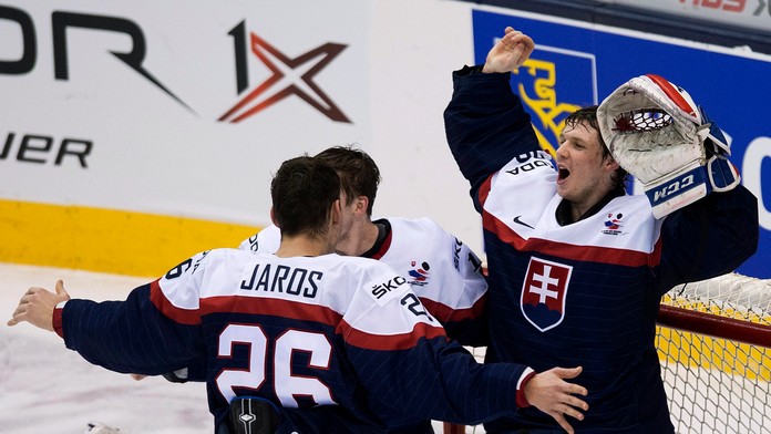 Slovenská bronzová radosť. Zľava: Christián Jaroš, Martin Réway, Denis Godla