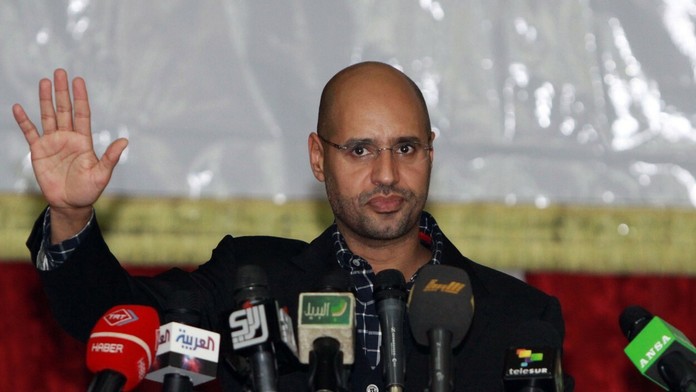 Kaddáfi počas protestov v roku 2011