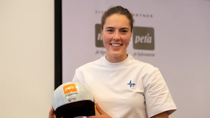 Petra Vlhová počas tlačovej konferencie pred začiatkom sezóny.
