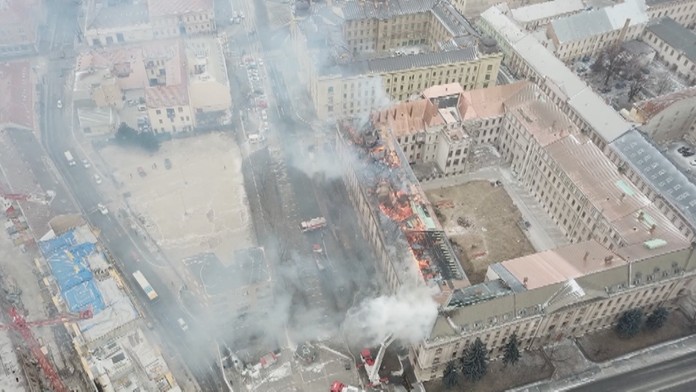 Horela budova daňového úradu v Košiciach.