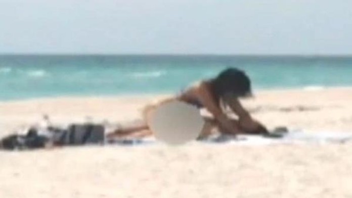 Párik si užíval sex na pláži