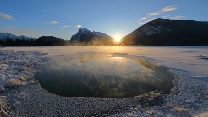 Krabice s vakcínou proti COVID-19 od americkej biotechnologickej spoločnosti Moderna. 