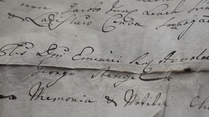 Objavili vzácny odkaz vo fľaši. 