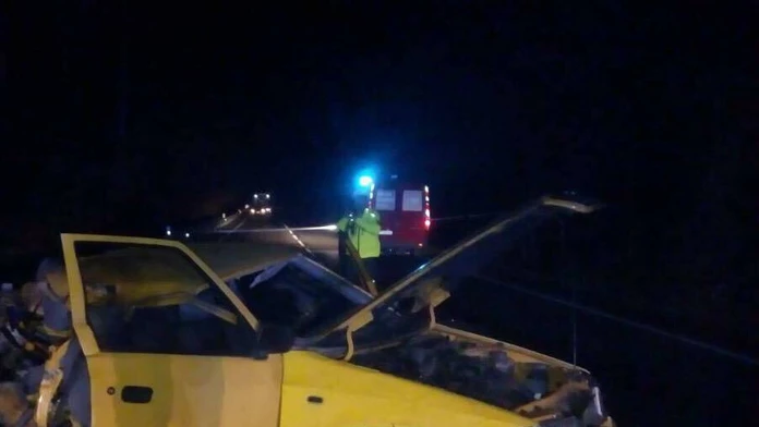 V aute zahynuli dvaja mladí chlapci, jeden mal 17 a druhý iba 15 rokov.