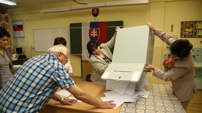 Spočítavanie hlasov - ilustračné foto