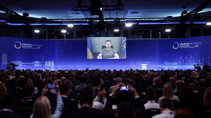 Ofenzíva je pomalšia, ako by sme chceli, priznal Zelenskyj. Rusi všetko zamínovali