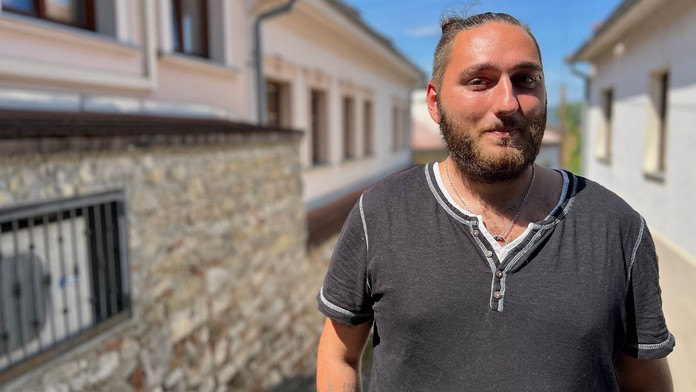 Roky žije so schizofréniou: Najprv som počul šepot, potom hlasy. Bez liečby by som tu už nebol (príbeh)