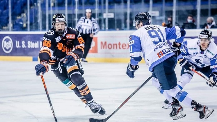Jakub Demek (vľavo) v drese Košíc.