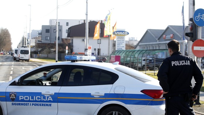 Masaker v domove dôchodcov v Chorvátsku:  Strelec zabil niekoľko ľudí, jednou z obetí je jeho matka