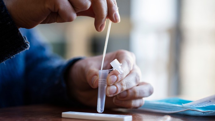 Môžeme sa spoľahnúť na covid samotesty v horúčavách? Tu sú rady, ako zabrániť ich znehodnoteniu