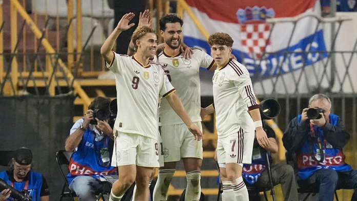 Zázračný žolík Španielov opäť úradoval a zaistil postup. Kane s ďalším skvelým rekordom