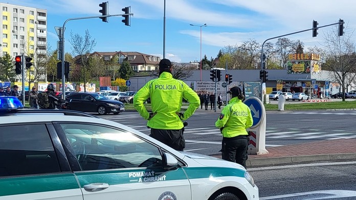 Na ceste do práce vodiča v Dunajskej Strede zastavili policajti. V dychu mu namerali 4,5 promile