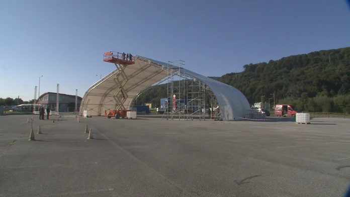 V Prešove pripravujú pódium na návštevu pápeža.
