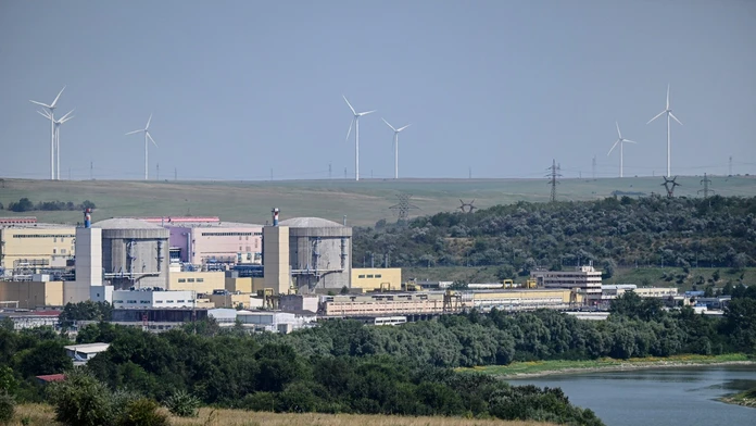 Rumunsko prišlo o pätinu elektriny: Pre kriticky nízky Dunaj kompletne odstavili jadrovú elektráreň Cernavoda