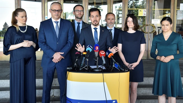 Predseda vlády SR Igor Matovič (vľavo) a minister zdravotníctva SR Marek Krajčí.