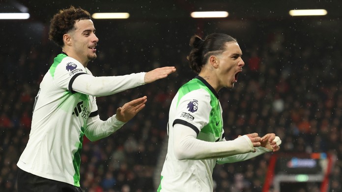 Liverpool rozhodol o jasnom triumfe v druhom polčase. West Ham prišiel o výhru po penalte v nadstavení