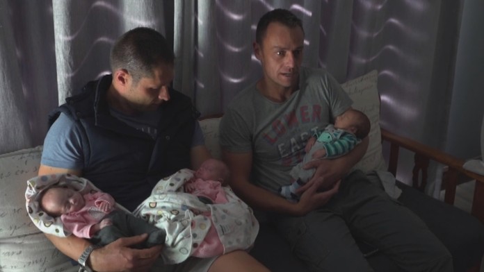 Trojčatá od dvoch otcov.