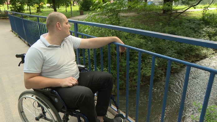 Drogy ho priviedli až na invalidný vozík. Dnes motivuje mladých ľudí, aby nedopadli ako on