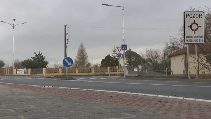 Česko sa zabáva na kurióznej značke. Okrem vodičov sú zmätení aj experti