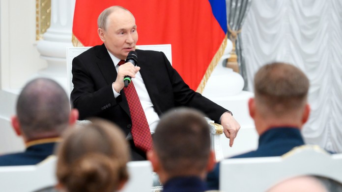 Vladimir Putin sa stretol v Kremli s účastníkmi podujatia Čas hrdinov.