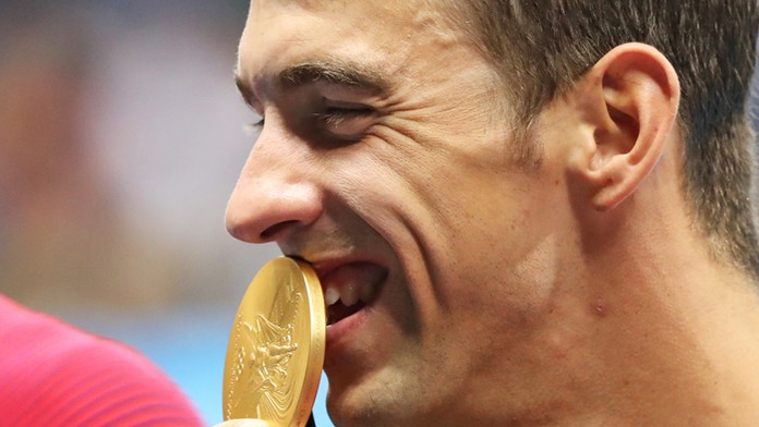 Fenomenálny plavec Michael Phelps s rekodnou 23. zlatou olympijskou medailou.