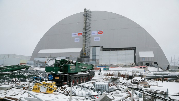 Nová kupola nad jadrovou elektrárňou.