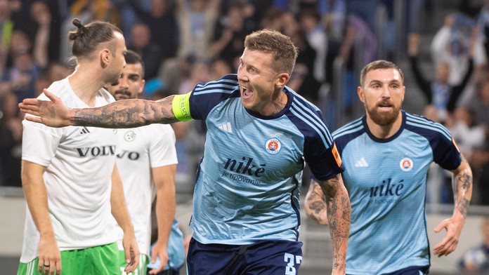 Juraj Kucka oslavuje vyrovnávajúci gól proti Maccabi Haifa