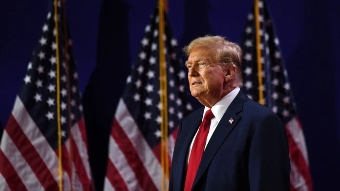 Trump reaguje na rozhodnutie Bidena. Myslí si, že by Harrisovú ako kandidátku porazil ľahšie než súčasného prezidenta