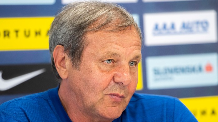 Ján Kozák na tlačovej besede pred prípravným zápasom proti Holandsku.