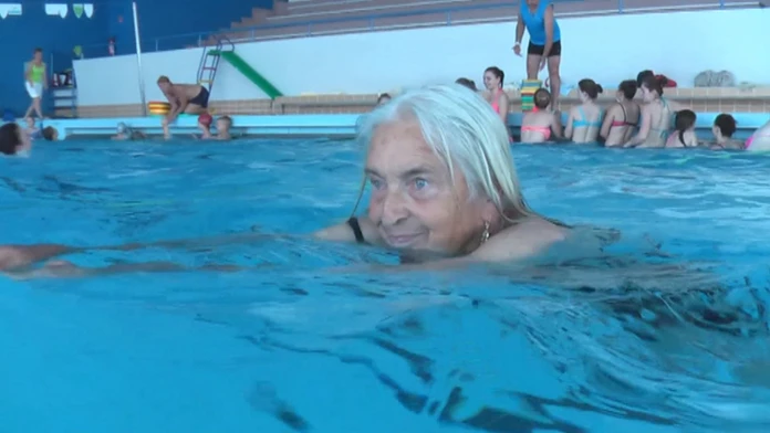 Najstaršia plavkyňa na žilinskej plavárni Jana Rožánková.