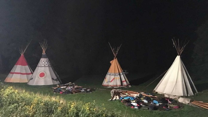 Záber na stany v detskom tábore, kde došlo k nešťastiu.