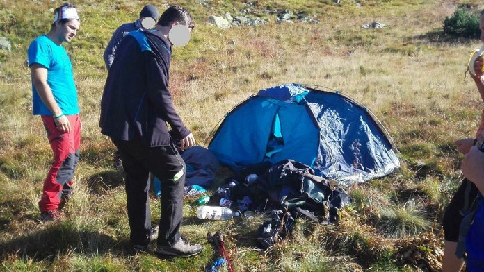 Napadnutí turisti si prišli po svoje veci