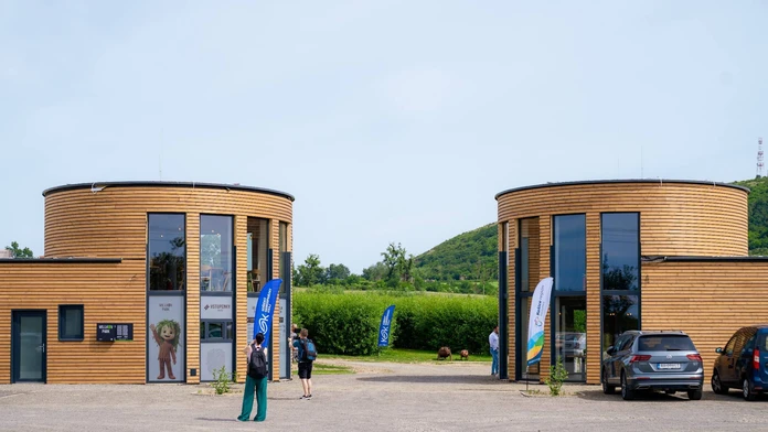 Na Zemplíne otvorili unikátne bludisko. Ľudí zaskočilo vstupné
