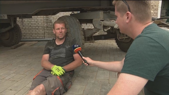 Majiteľ zničeného vinárstva.