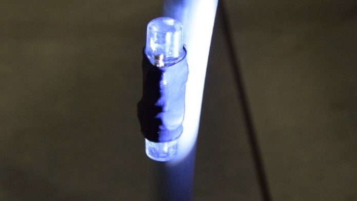 Ampulka so záhadným obsahom.