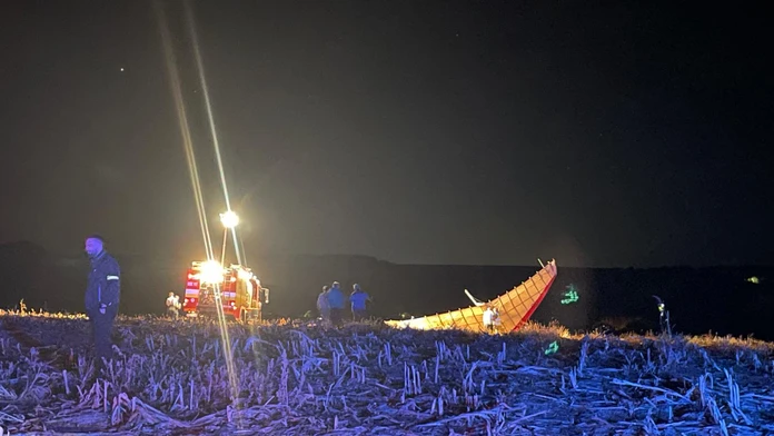 FOTO: Tragédia pri Vrbovom. Rogalo sa zrútilo do poľa, pilot (†68) neprežil