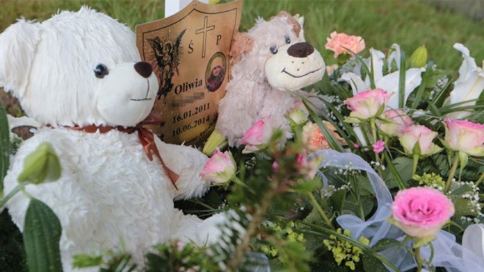 S Oliviou sa prišiel rozlúčiť aj jej otec