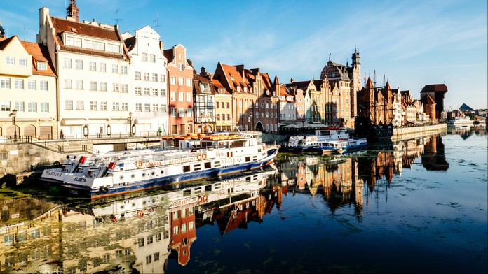 Poľský Gdansk ponúka jednu z najkrajších pláží v Európe, dostať sa tam dá aj zo Slovenska. Aké sú tam ceny?