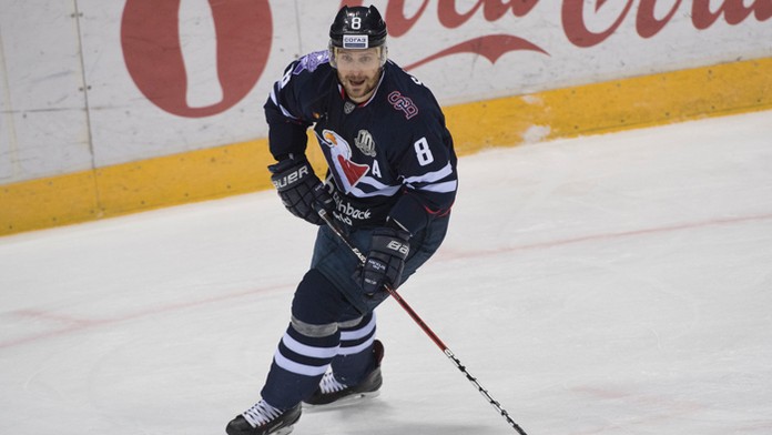 Hráč HC Slovan Michal Sersen na archívnej snímke.