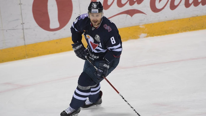 Hráč HC Slovan Michal Sersen na archívnej snímke.