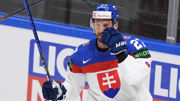 Líder slovenskej reprezentácie absolvoval operáciu. Hrivík si od hokeja oddýchne na niekoľko týždňov