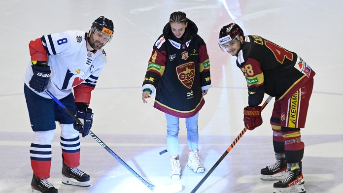 Slovan je späť na tróne. Po osemgólovej prestrelke zdolal vonku Trenčín