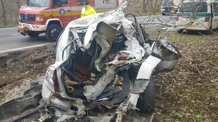 Nabral ju kamión a tesne sa vyhla čelnému nárazu. Polícia hovorí o zázraku pri Senici