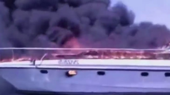 Laurentiisova  horiaca jachta.