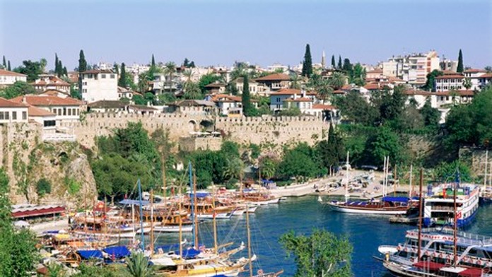 Rodinná dovolenka v Turecku sa zmenila na nočnú moru. Len desaťmesačný chlapček zrazu sfialovel a zomrel