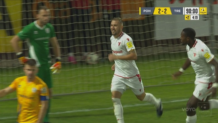 Erik Jendrišek (AS Trenčín) sa teší po premenej penalte.