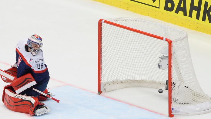 Slovenský brankár dostal gól 