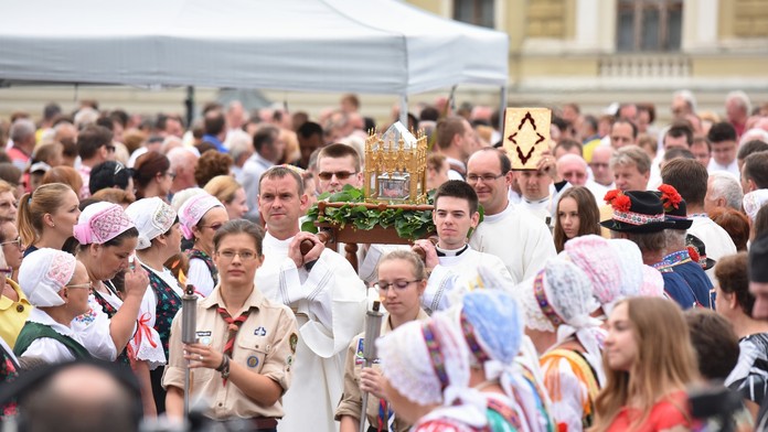 Veriaci v Nitre na národnej Cyrilo-metodskej púti.